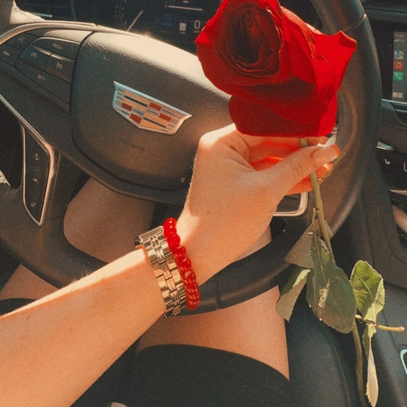 Meet your Posher, Sarah - Picture 1 of 1